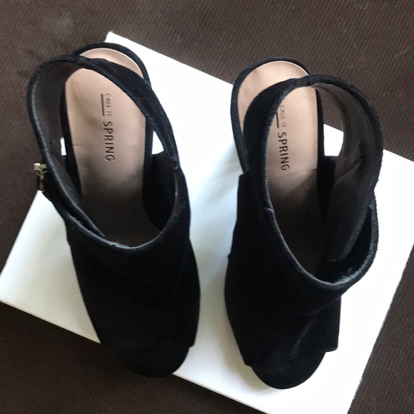 Call It Spring/ Sexy Black Suede open toe - Picture 2 of 4